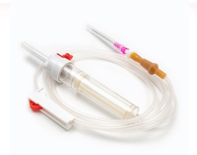 Comment les détails de conception d’un set de transfusion sanguine affectent-ils directement la qualité de la transfusion ?